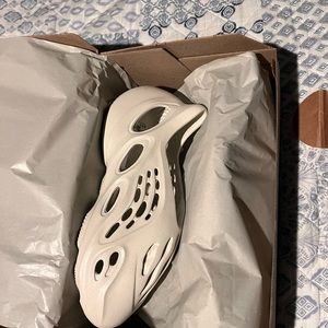 Yeezy Foam Runner Sand